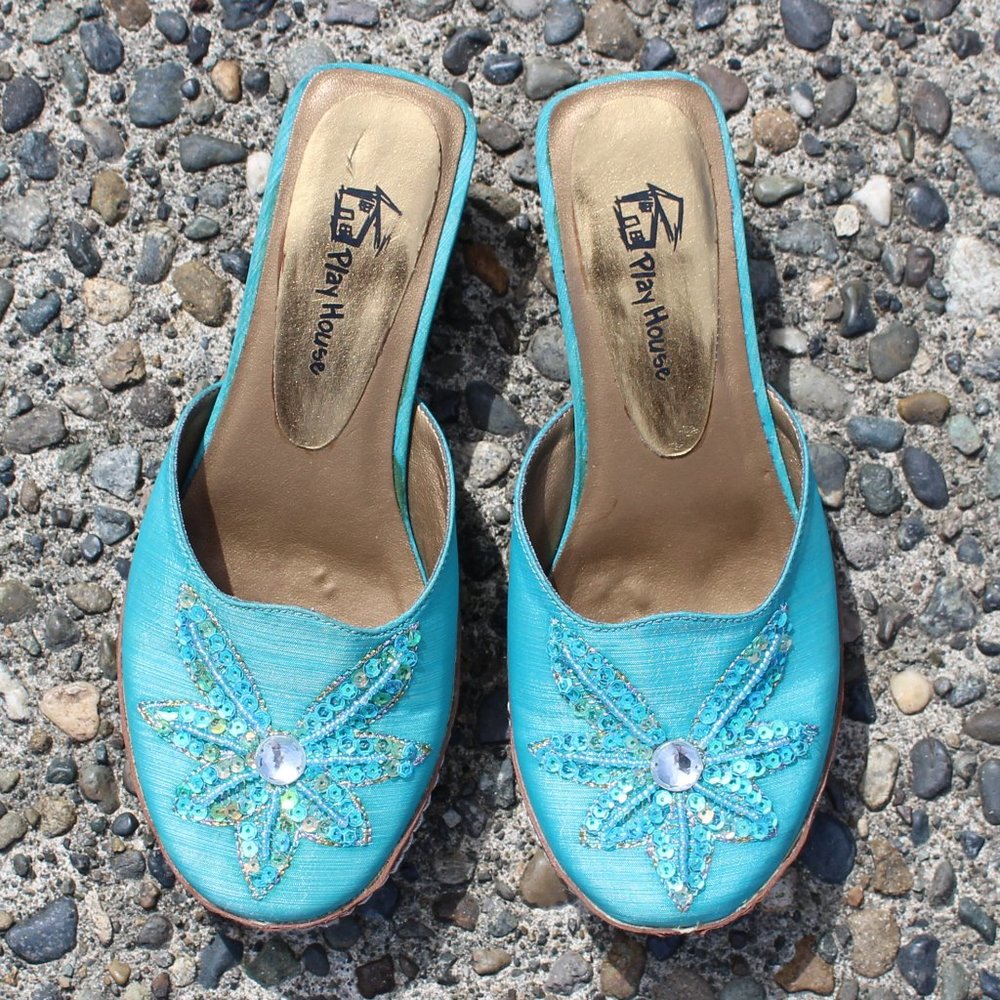 Play House Blue Flower Embellished Kitten Heels